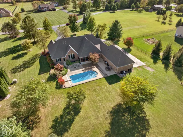 9202 Compton Farm LN, Indianapolis, IN 46259