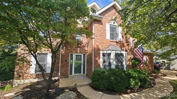 727 Heatherstone DR, High Ridge, MO 63049