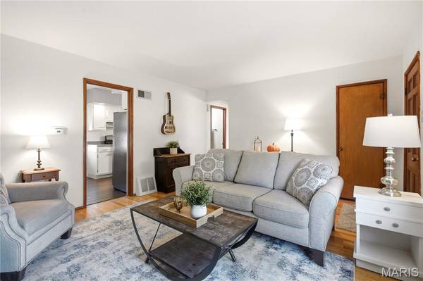 7130 Sharp AVE, St Louis, MO 63116