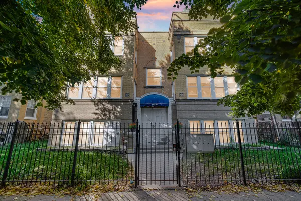 4112 W George ST #2W, Chicago, IL 60641