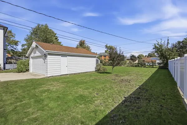 455 N Maple AVE, Elmhurst, IL 60126