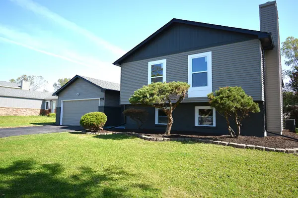 626 Old Forge LN, University Park, IL 60484