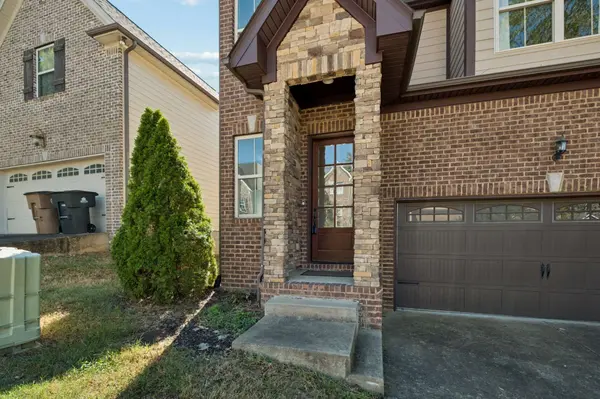 5925 Woodlands Ave, Nashville, TN 37211