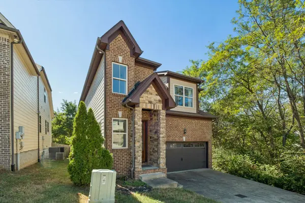5925 Woodlands Ave, Nashville, TN 37211