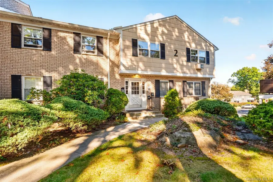284 Parkside DR, Suffern, NY 10901