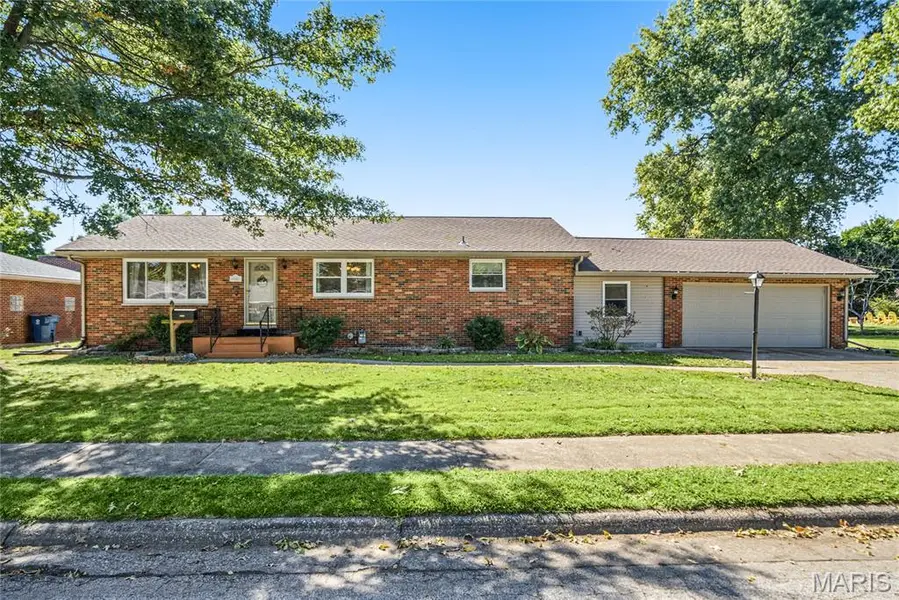 2316 Saint Bernard AVE, Granite City, IL 62040
