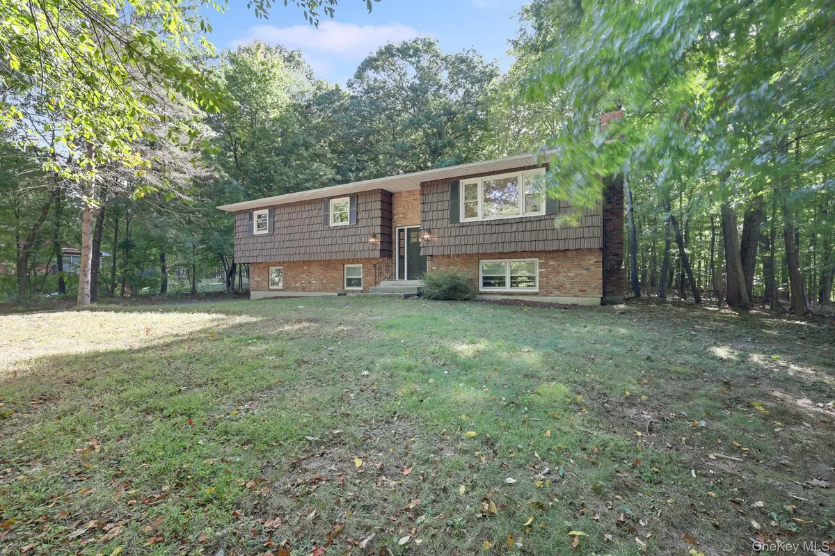 24 Emperor LN, Montgomery, NY 12549