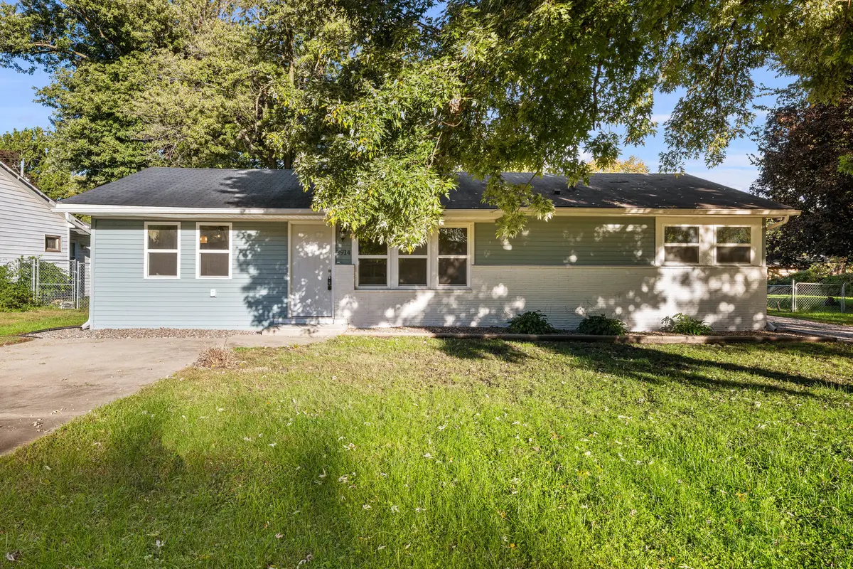 3914 15th Street B ST, Moline, IL 61265