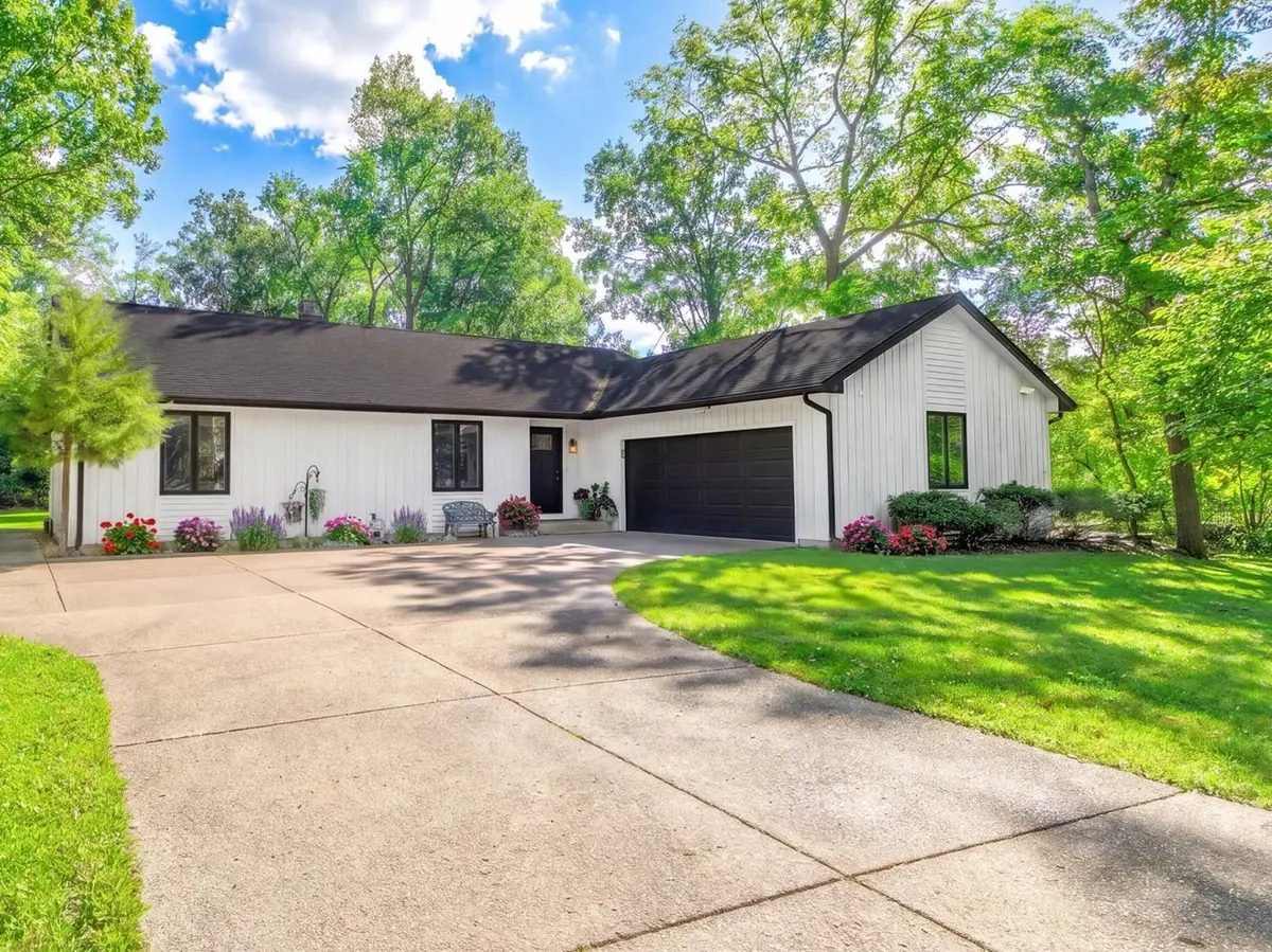 34017 N Lakeside DR, Grayslake, IL 60030
