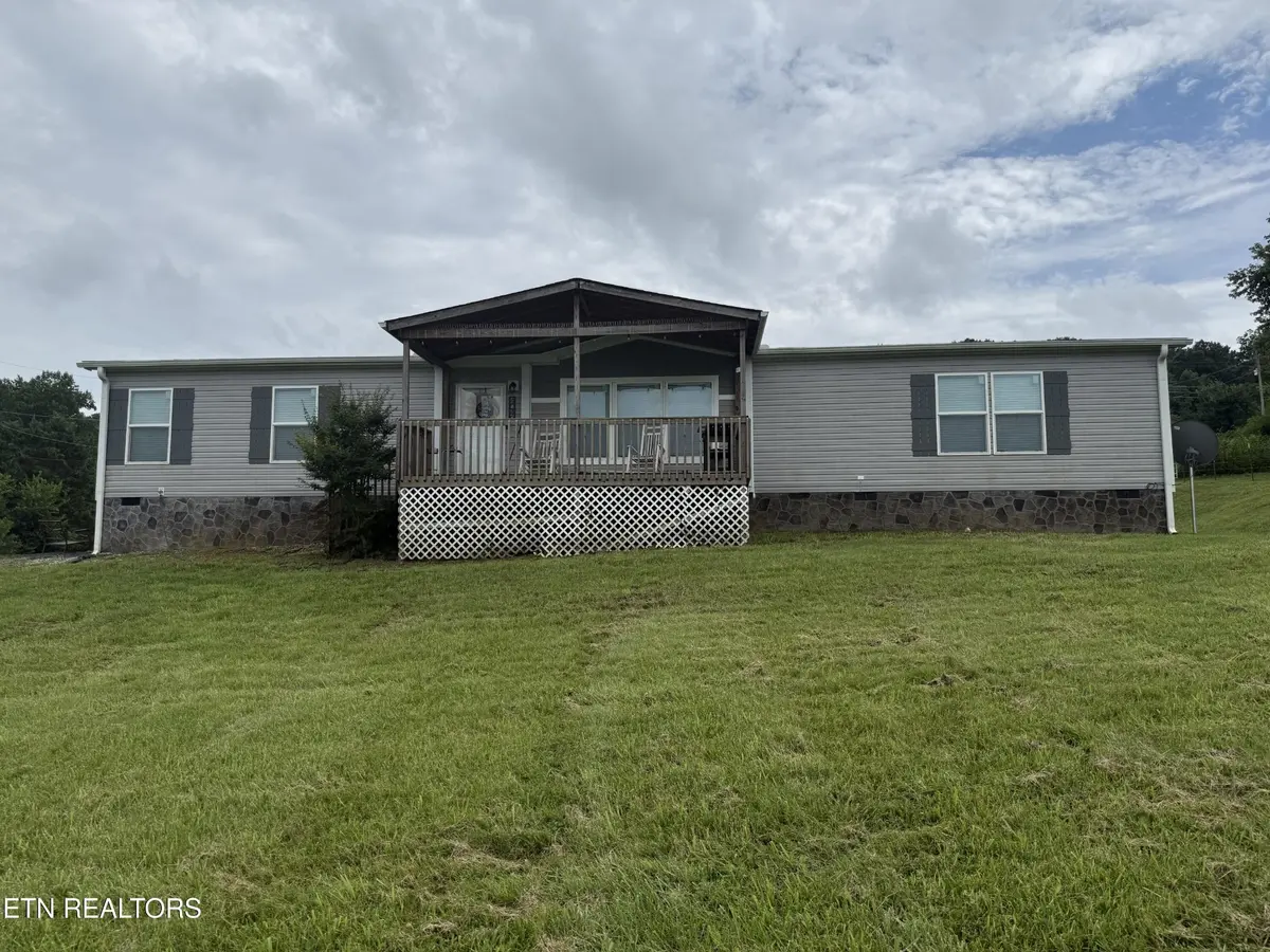 4048 Indian Ridge Rd, Blaine, TN 37709