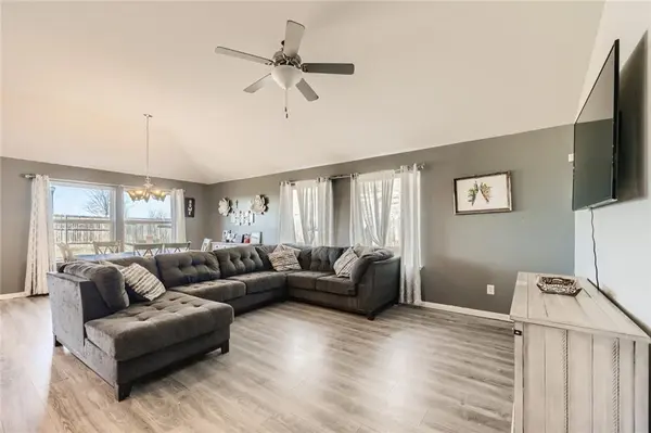 349 Tailwind DR, Kyle, TX 78640