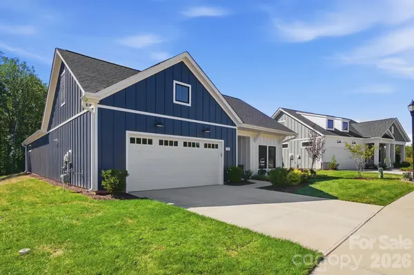 112 Alenda Lux CIR, Mooresville, NC 28115