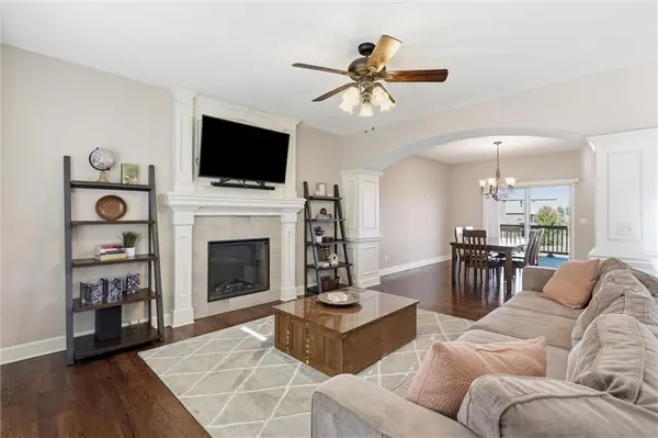 18304 Rock Creek DR, Smithville, MO 64089