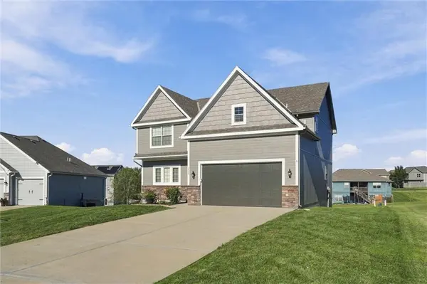 18304 Rock Creek DR, Smithville, MO 64089