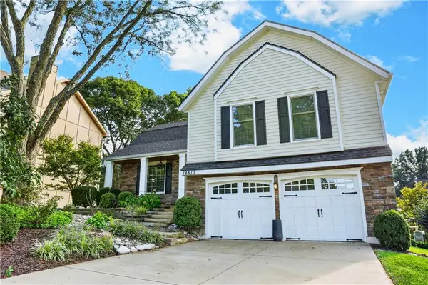 14813 W 83rd TER, Lenexa, KS 66215