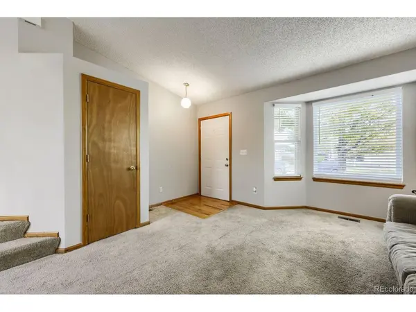21576 E Crestline, Centennial, CO 80015