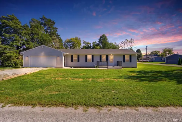402 N Taylor ST, St. Paul, IN 47272-4723