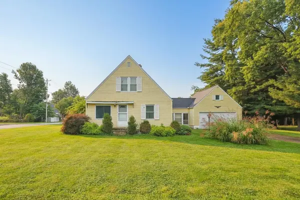 19702 Pasadena AVE, South Bend, IN 46614-5614
