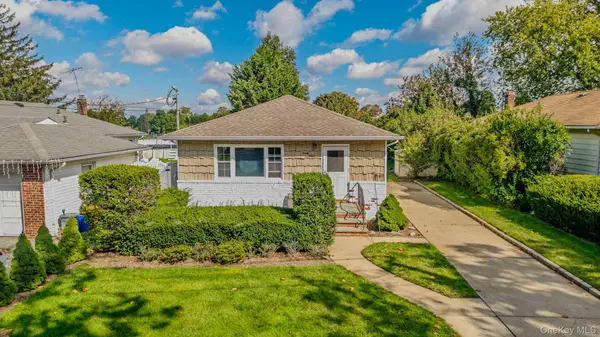 29 Prospect AVE, Lynbrook, NY 11563