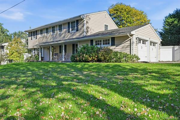 42 Marie DR, Huntington, NY 11743