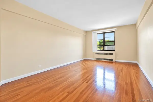 141-15 28th AVE #6A, Flushing, NY 11354