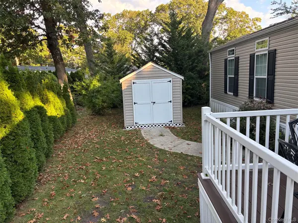 1661 Old Country RD #72, Riverhead, NY 11901
