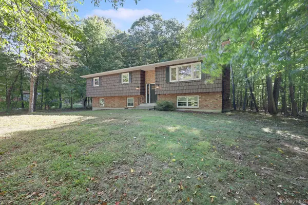 24 Emperor LN, Montgomery, NY 12549