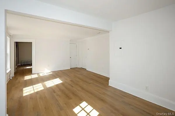 40 The PL, Glen Cove, NY 11542