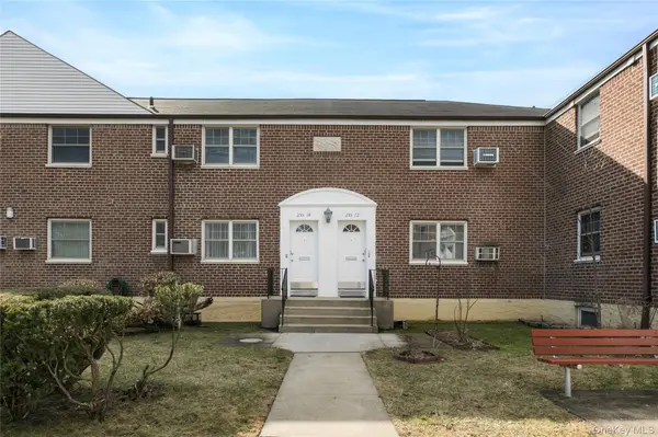 255-14 61st Ave #14, Little Neck, NY 11362