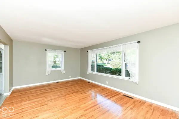 100 Delbrick LN, Indianapolis, IN 46229