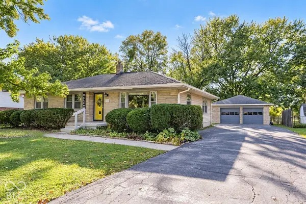 100 Delbrick LN, Indianapolis, IN 46229
