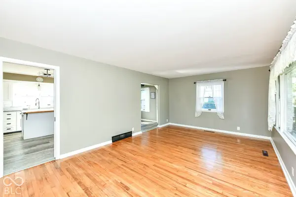 100 Delbrick LN, Indianapolis, IN 46229