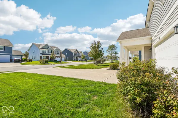 5556 Pintail LN, Greenwood, IN 46143