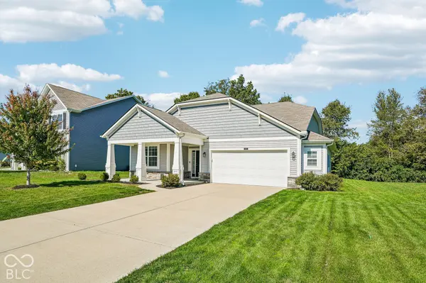 5556 Pintail LN, Greenwood, IN 46143