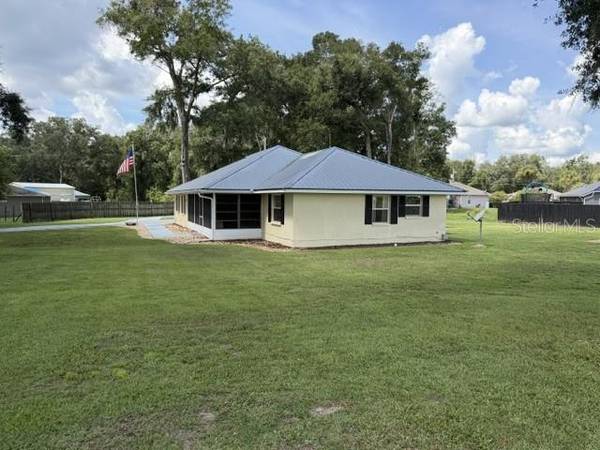 300 SW BRIGHTON CT, Fort White, FL 32038