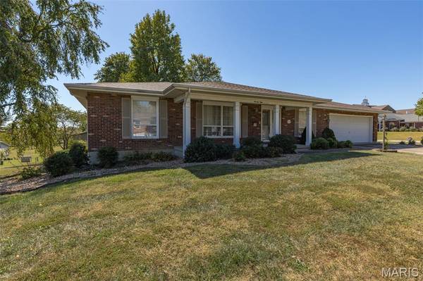 78 Oakwood DR, Ste Genevieve, MO 63670
