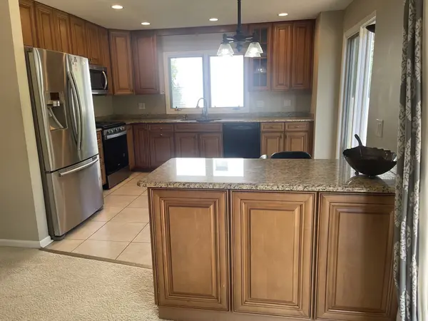 207 N WILKE RD, Palatine, IL 60074