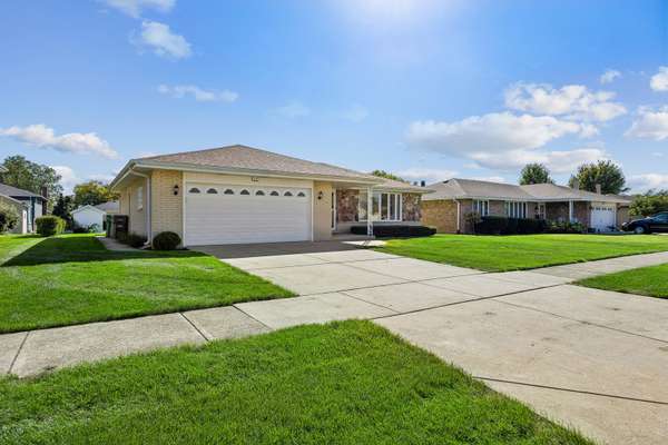 7809 Palm DR, Orland Park, IL 60462