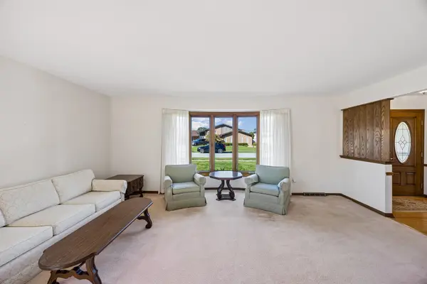 7809 Palm DR, Orland Park, IL 60462