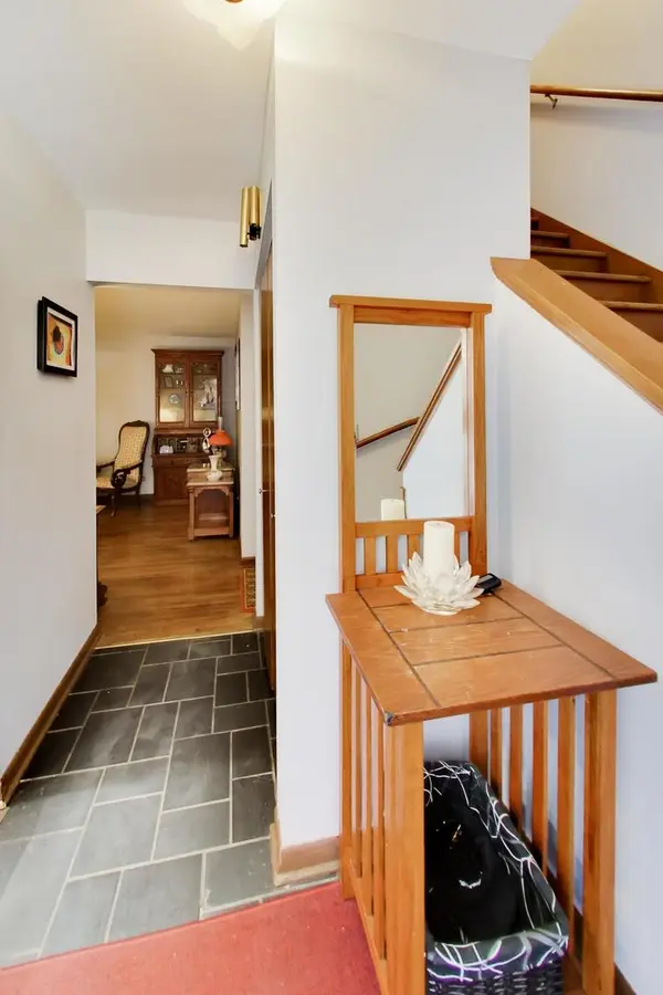 1120 Dean ST, Woodstock, IL 60098