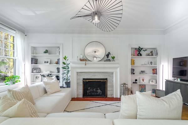 450 W Surf ST #1, Chicago, IL 60657