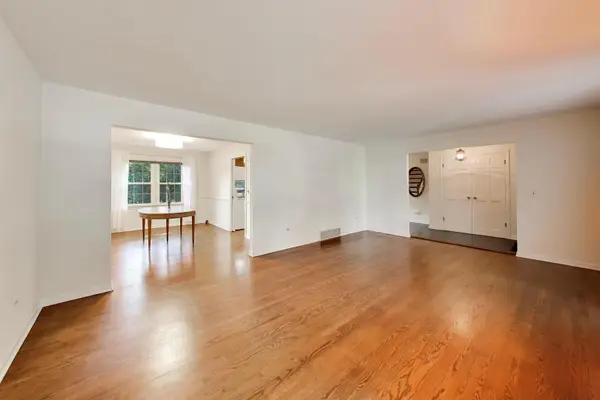1535 N Haddow AVE, Arlington Heights, IL 60004