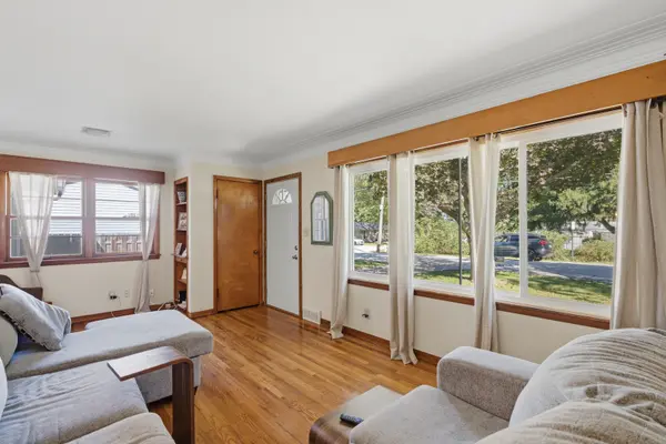 1907 4th Street A, East Moline, IL 61244