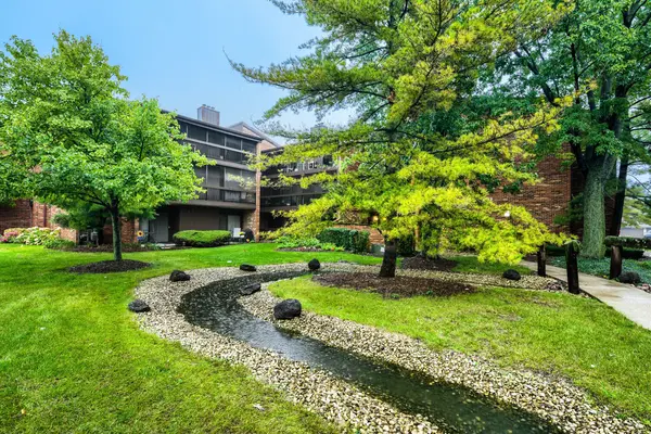 14509 Sussex CT #PH3, Oak Forest, IL 60452