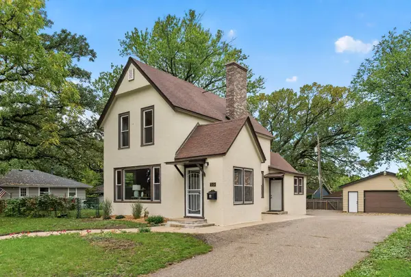 7418 Edgebrook DR, Saint Louis Park, MN 55426