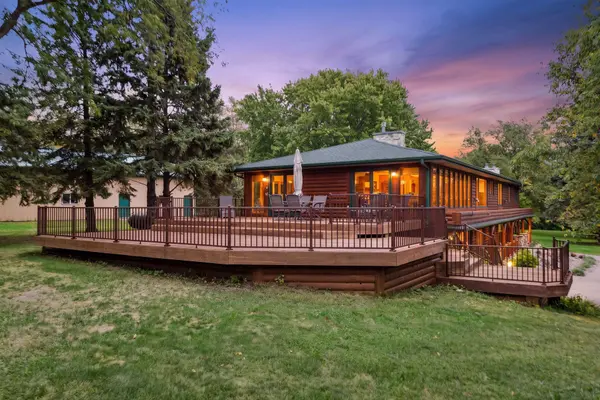 713 Terrier LN #A, Somerset, WI 54025