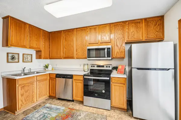 15758 Flackwood TRL, Apple Valley, MN 55124