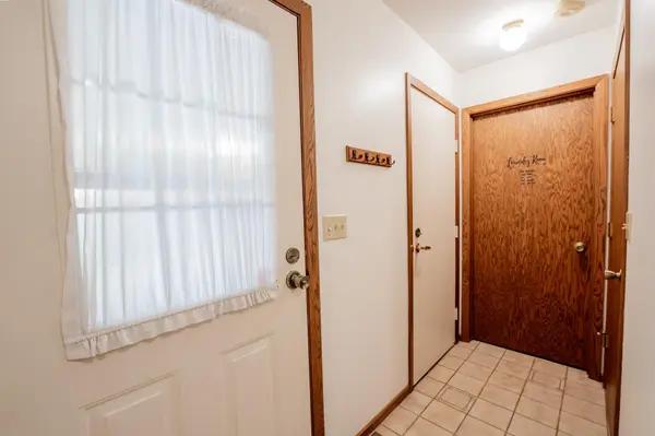 3379 Southgate CT #B, Eau Claire, WI 54701