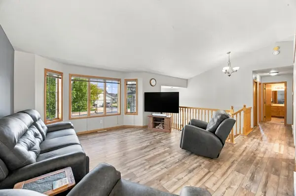 675 Wyndemere DR, West Fargo, ND 58078