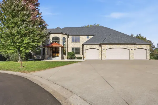 5402 102nd TRL N, Brooklyn Park, MN 55443